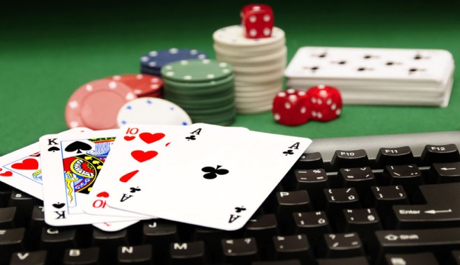 Jucătorii online pe site-uri neautorizate riscă până la 2 ani de închisoare - computerpoker2-1318325126.jpg