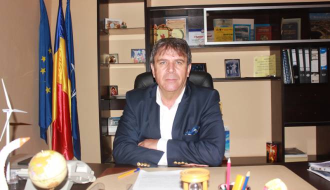 Comuna Crucea, vizitată de Moș Crăciun. Daruri pentru copii și adulți și o grădiniță nouă - comunacrucea-1418652252.jpg