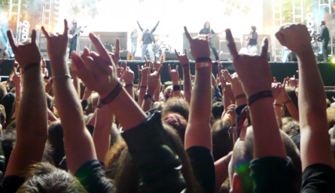 Se implică Ministerul Turismului în organizarea Stufstock sau Liberty Parade? - concert-1336315567.jpg