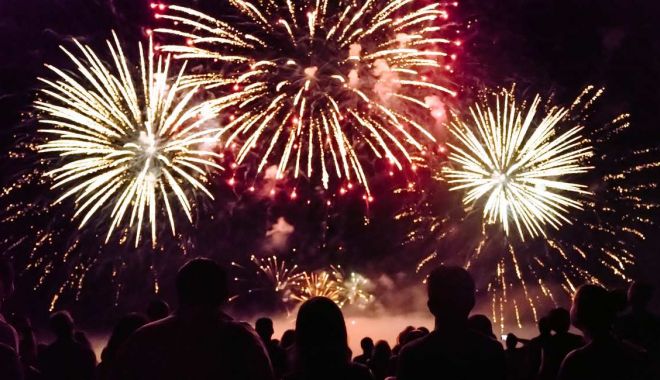 Revelion în aer liber la Constanța. Restricţii de circulaţie şi măsuri de siguranţă - concert-1640781897.jpg