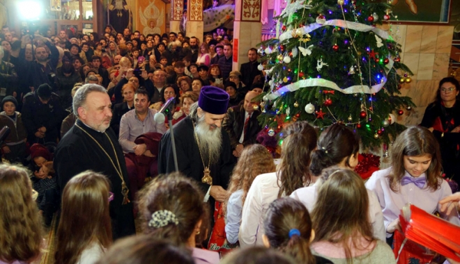 Concert caritabil  de Crăciun - concertbisericasfvasile2015-1481291208.jpg