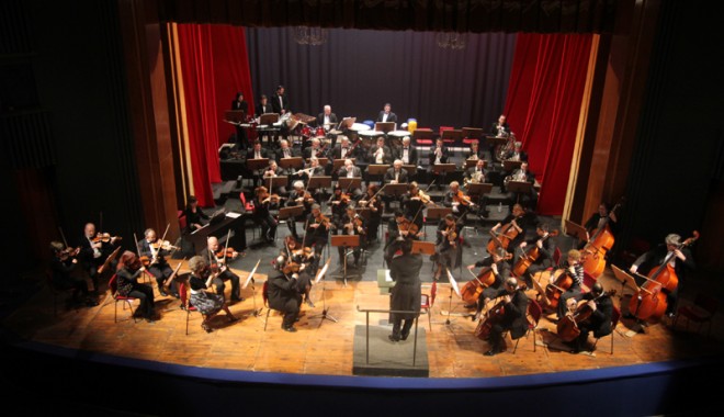 Situație dramatică la Constanța: spectacole de excepție, public inexistent - concertramiroarista2-1327250663.jpg