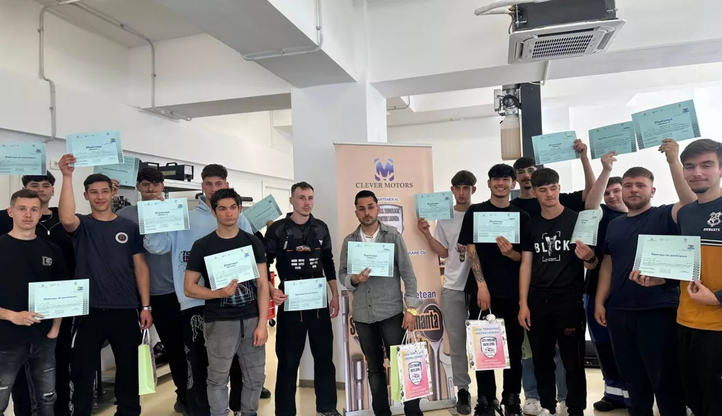 Elevii pasionați de domeniul auto și-au demonstrat talentul la „Start la performanță – mecanicul auto al viitorul” - concurs-mecanic-auto-1778497215.webp