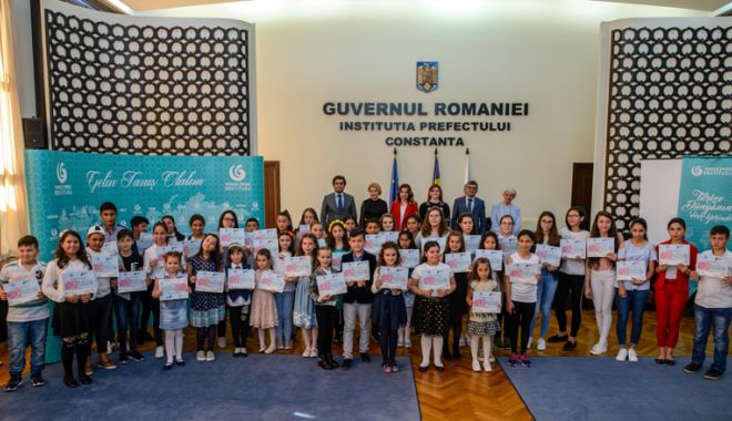 Elevii constănțeni, maeștri în arta recitării - concursturci-1526823854.jpg