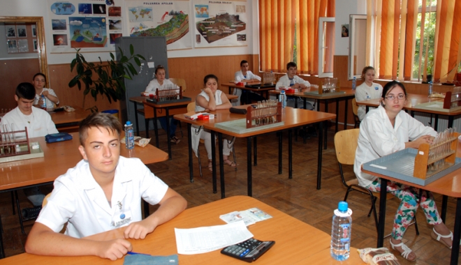 O nouă ediție a Concursului de chimie 