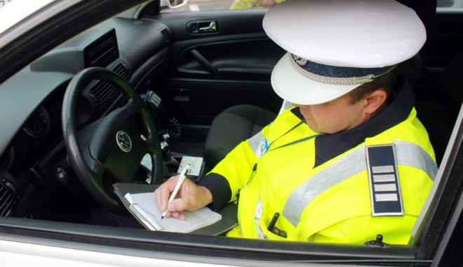 Conduci beat? Poți să te alegi doar cu o amendă - conducibeatpotisatealegidoarcuam-1386516394.jpg
