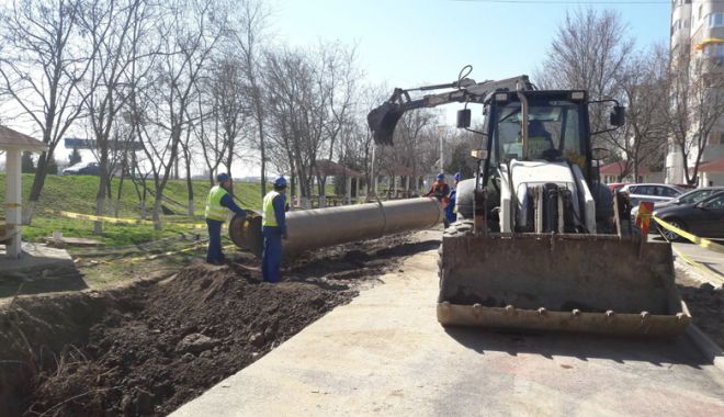 Ample lucrări de înlocuire a unei conducte de ape uzate, la Năvodari - conductaapeuzatenavodari1-1522771689.jpg