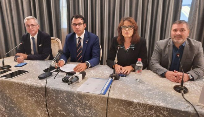 USR-PLUS îi cere demisia ministrului Sorin Cîmpeanu: 