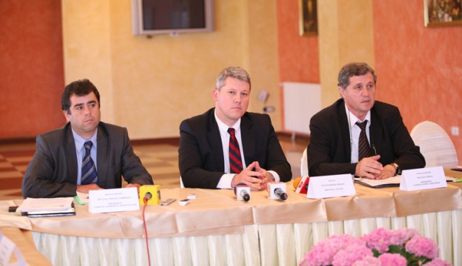Cătălin Predoiu: 