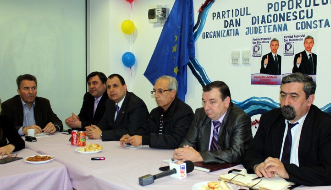 Candidați surpriză la Constanța: Marian Vasiliev la Primărie, Gheorghe Slabu la CJC - conferintappdd8-1332792394.jpg