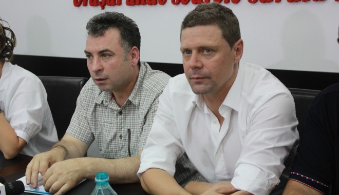 Fotbal / Săgeata Năvodari își va prezenta lotul, joi, la Mamaia - conferintasageatanavodari1-1373967613.jpg