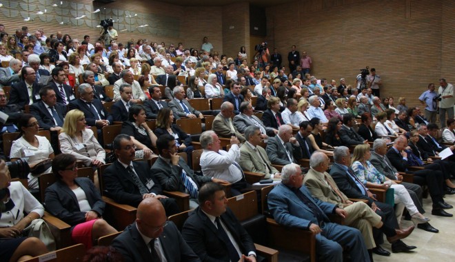 Bogdan Olteanu conferențiază la UMC - conferintaumc6-1378206019.jpg