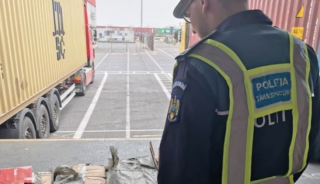 Pantofi sport din China, confiscați în Portul Constanța Sud Agigea - confiscatesursaipjconstanta-1583535701.jpg