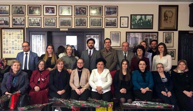 Reprezentantele UDTTMR și UDTR, prezente la Congresul Femeii Turce din Balcani - congresfemeiaturca-1490028692.jpg