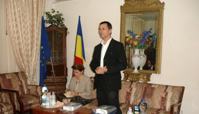 Congresul românilor de pretutindeni, blocat de metodologie - congresulromanilordsc03640-1411631173.jpg