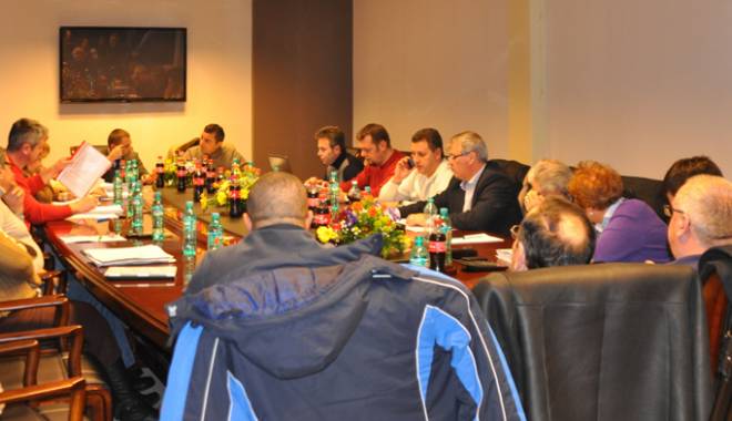Consilierii  din Mangalia  au aprobat decontarea transportului  cadrelor didactice - consilieriidinmangaliadecontaret-1447088976.jpg