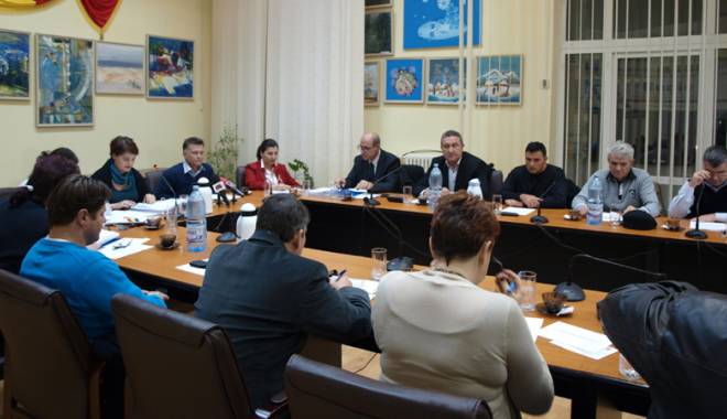 Consilierii din Medgidia au aprobat  norma de hrană pentru polițiștii locali - consilieriidinmedgidia-1437150037.jpg