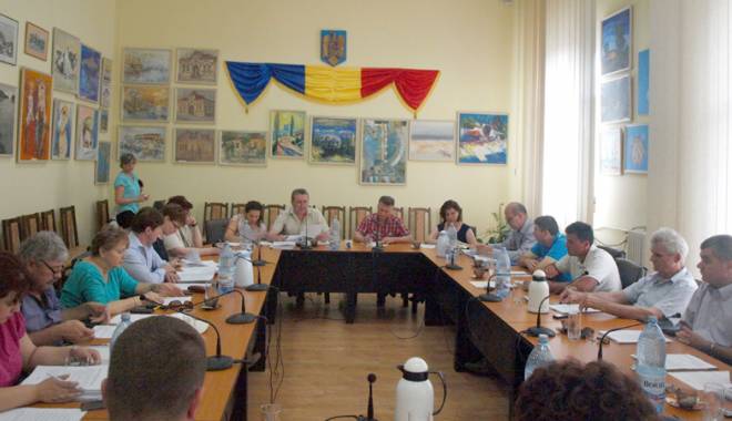 Consilierii din Medgidia, convocați la ședință de primar - consilieriidinmedgidia41-1445883125.jpg