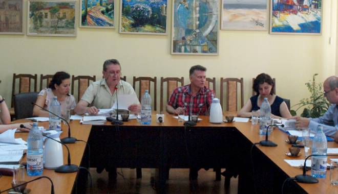 Consilierii din Medgidia au stabilit norma de hrană pentru polițiștii locali - consilieriidinmedgidia440-1439215073.jpg
