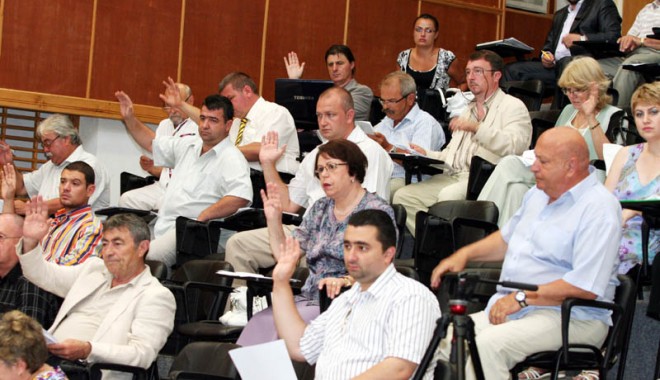 Pentru ce vrea CJC  să ia zece milioane de euro împrumut - consiliuljudetean1762-1319041121.jpg