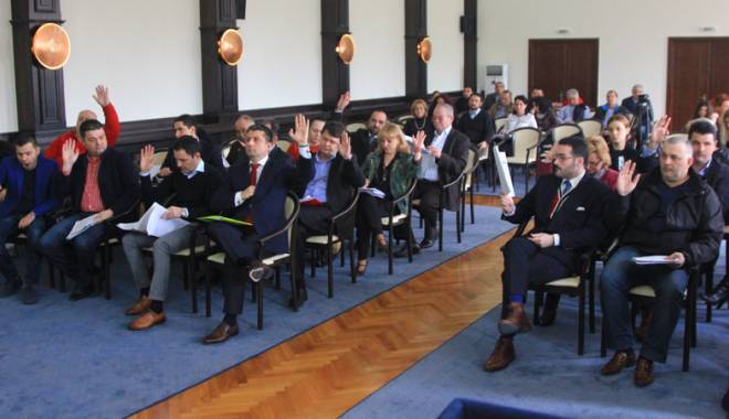 Majorarea tarifului social pentru pensionari,  în atenția aleșilor locali - consiliullocal3-1440944820.jpg
