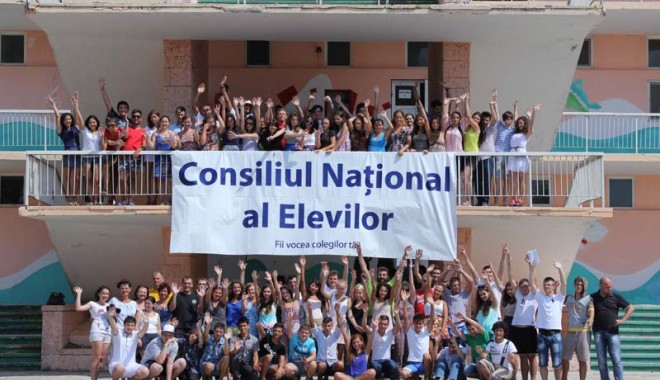 Premiile acordate de Consiliul Național al Elevilor - consiliulnationalalelevilor-1346353146.jpg