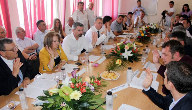 Contractul Primăriei cu firma  Callatis Therm ar putea fi reziliat, luni - consiliulocalmangalia62-1344010457.jpg