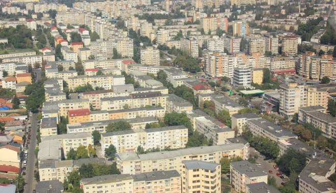 Vă place cum arată Constanța? Doar buldozerul mai poate îndrepta 