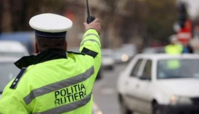 Se schimbă condițiile de decontare a transportului pentru polițiști - constantabarbatcautatdepolitiedu-1345639645.jpg