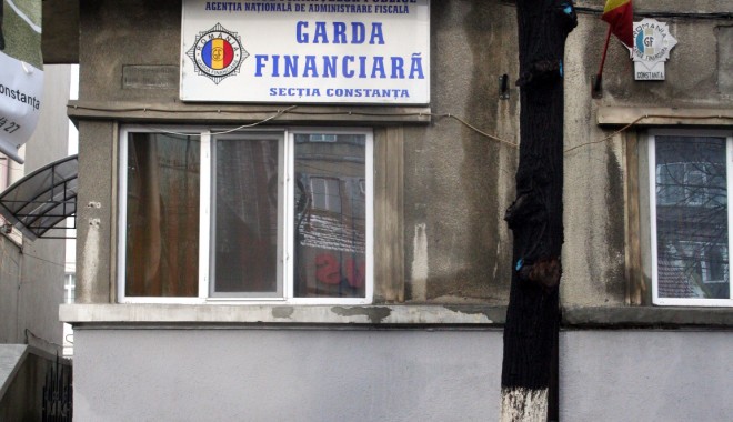 Comisarii  dau examen  de admitere la… Garda Financiară - constantagardafinanciara118-1310402662.jpg