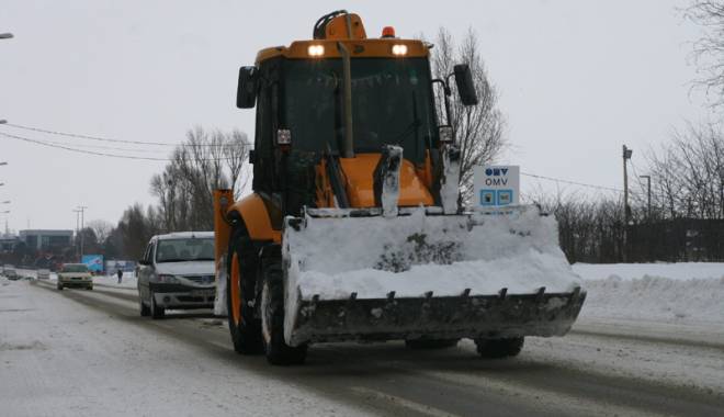 Iarna la Constanța. Ce măsuri au luat autoritățile, după prima ninsoare - constantaiarnazapadautilaje22132-1451910113.jpg