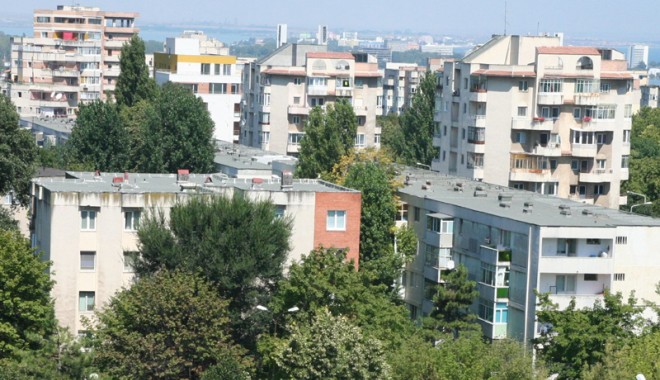 EI SUNT CEI CARE AU PIERDUT BĂTĂLIA CU CRIZA - constantaimagineansamblu-1349626055.jpg