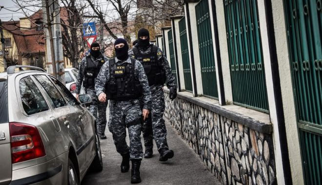 Constănțean cu mandat european de arestare, ridicat de mascați - constantean-1520445572.jpg