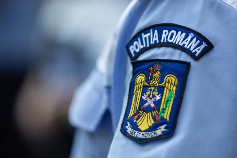 A furat zeci de mii de lei din casa soției, a amenințat-o și i-a distrus locuința. Constănțeanul este cercetat penal - constantean-1741527947.jpg