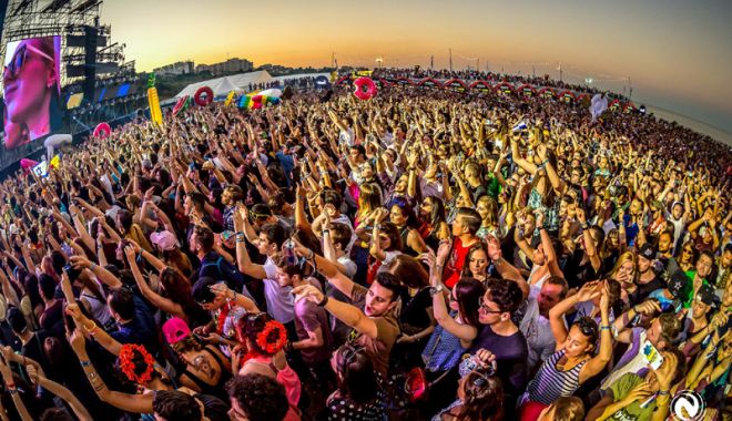 Constănțeanca Alexandra Stan și Manuel Riva aduc hitul verii în România: imnul Neversea 2018 - constanteancaalexandrastannevers-1526922407.jpg