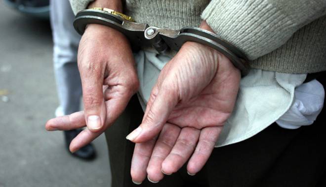 Constănțeanul care falsifica acte de identitate a fost arestat - constanteanulcareafalsificatacte-1427395778.jpg