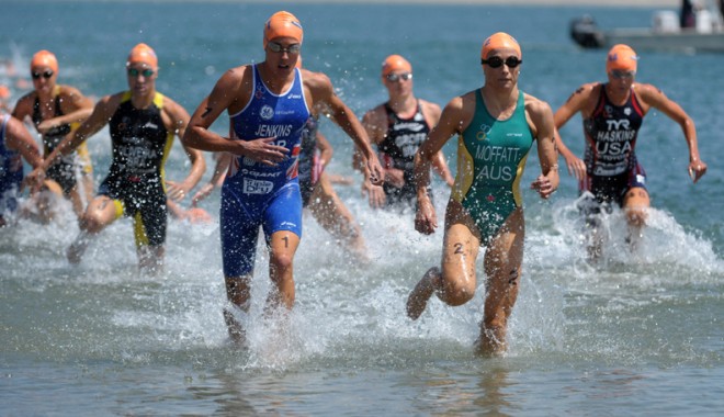 Constănțenii și turiștii, invitați, sâmbătă, la triathlonul de la Olimp - constantenii-1403887061.jpg