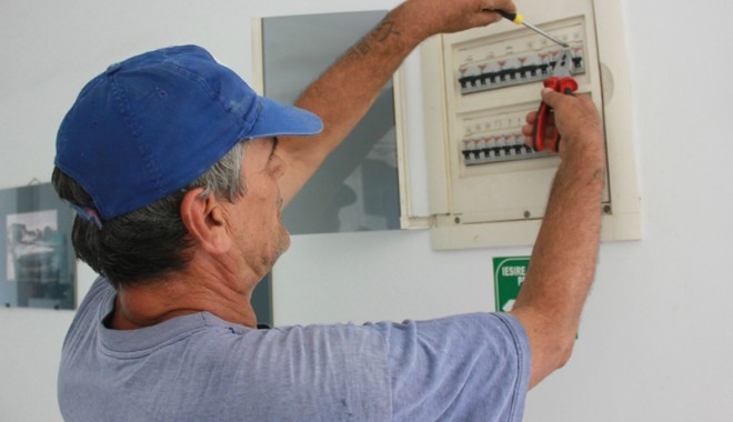 Constănțenii din zona Delfinariu, fără curent electric - constanteniidinzonadelfinariu-1408637786.jpg