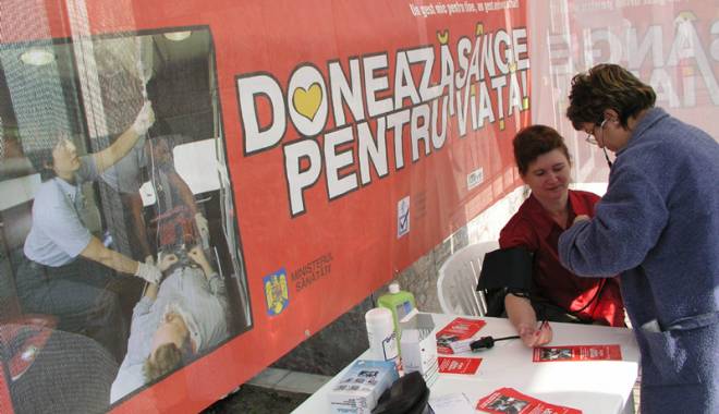Constănțenii salvează vieți! Donează sânge pentru pacienții spitalizați - constanteniidoneaza-1424451285.jpg