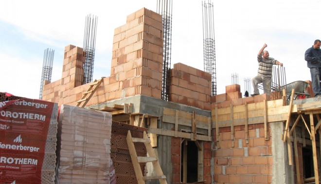 O construcție fără autorizație poate fi legalizată. Aflați cum! - constructie-1362345246.jpg