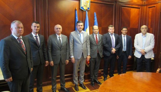 Consulii din Constanța, întâlnire cu prefectul Ioan Albu - consuli-1501081601.jpg