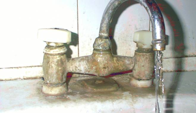 Consumatorii din Eforie Nord rămân fără apă potabilă - consumatoriidineforie-1433781830.jpg