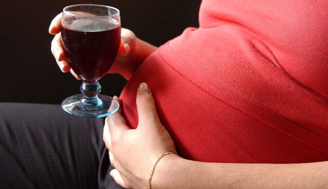 Consumul de alcool în timpul sarcinii provoacă grave afecțiuni copiilor - consumuldealcool-1410451986.jpg
