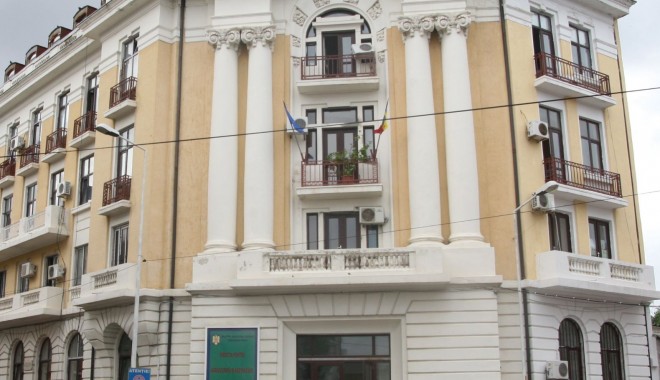 Constănțenii, așteptați să-și vizeze carnetele de rentier - contanteniirentieri-1393855334.jpg