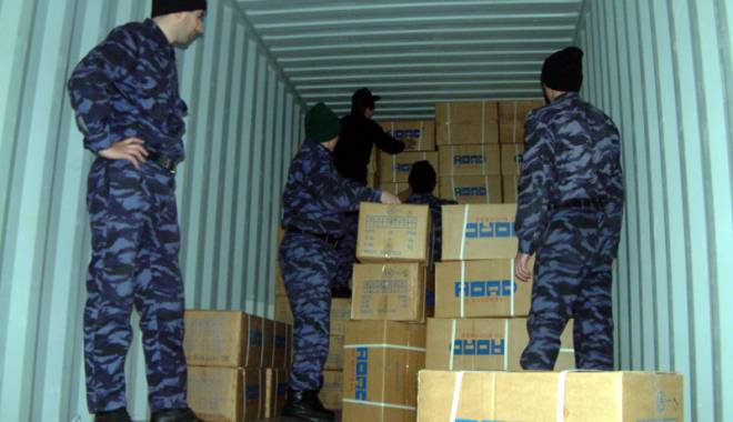 Contrabandă cu țesături din fibre sintetice - contrabandacutesaturidinfibresin-1427483985.jpg