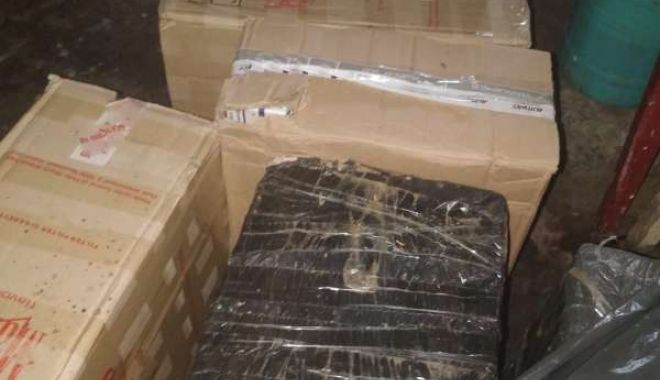 Doi bărbaţi, reţinuţi pentru contrabandă cu ţigări; poliţiştii au găsit aproape 280.000 de ţigarete - contrabandaigari-1665227449.jpg