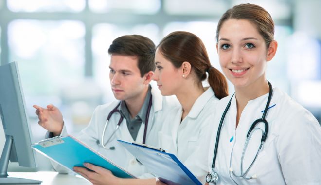 Personalul medical își negociază salariile - contracte-1538656572.jpg