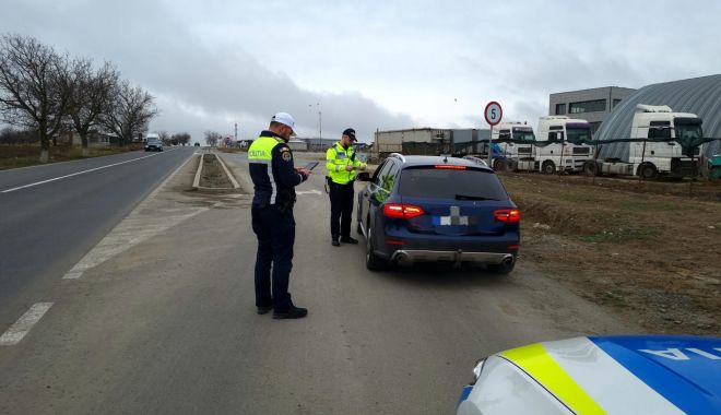 Polițiștii de la Rutieră au dat amenzi pe bandă rulantă - controale-in-judet-1709482630.jpg
