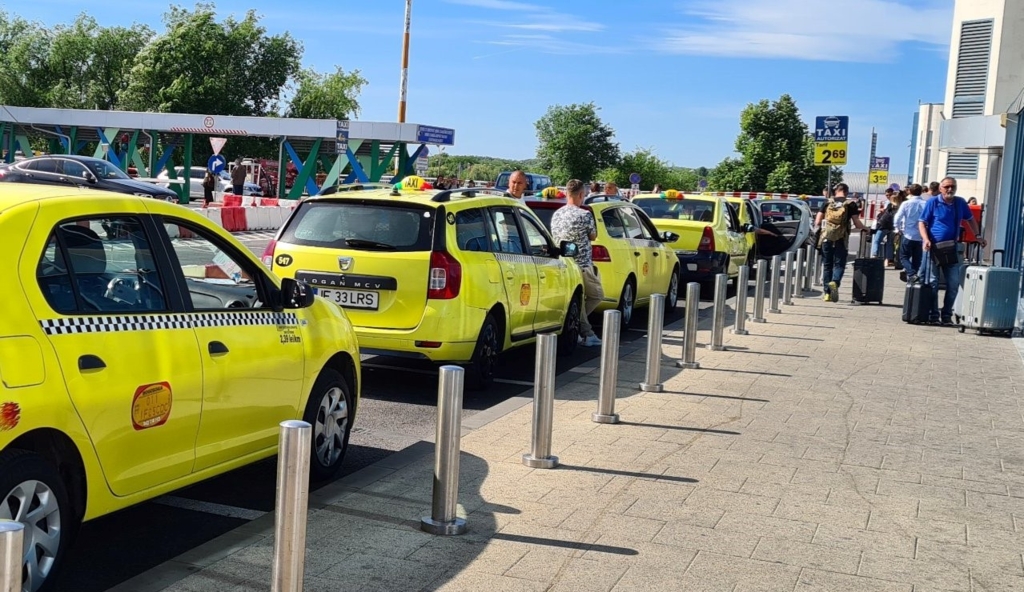Controale la taximetriștii din zona aeroporturilor. Amenzi de peste 14.000 de lei - controale-taximetristi-aeroportu-1716125012.jpg
