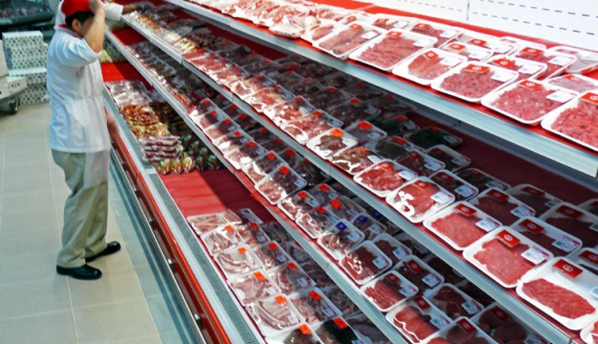 Cât de sănătoase sunt carnea și mezelurile din comerț - controalecarne1-1374768054.jpg